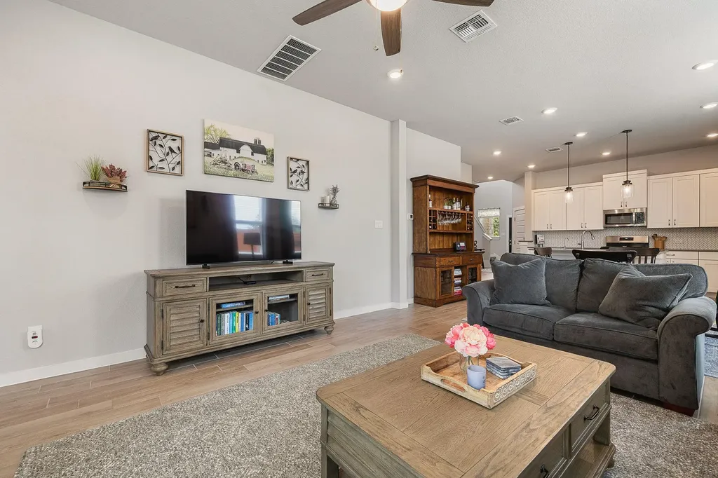 1100 Deer Rim Road Leander TX 78641
