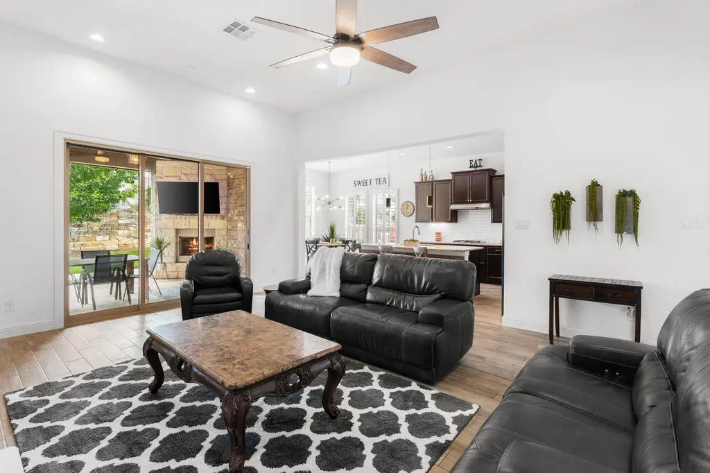 140 Waterloo Cove Georgetown TX 78628