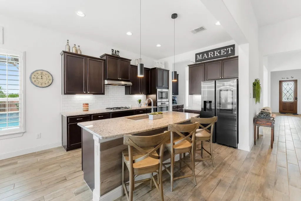 140 Waterloo Cove Georgetown TX 78628