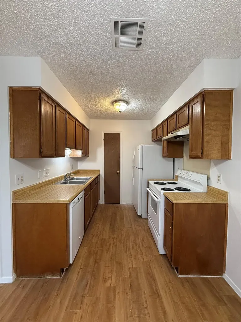2115 Courtney Street Austin TX 78745