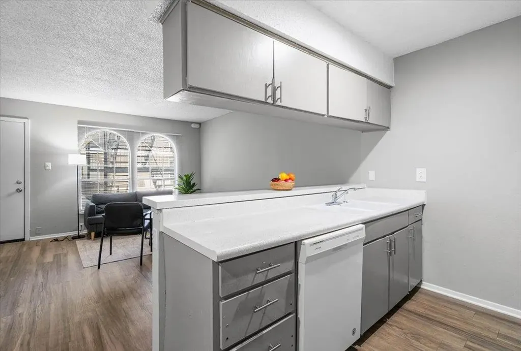 101 E 33rd Street Austin TX 78705