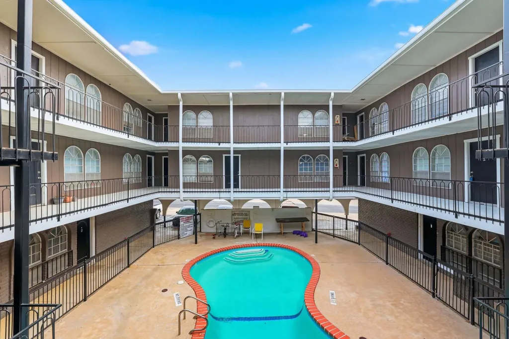 101 E 33rd Street Austin TX 78705