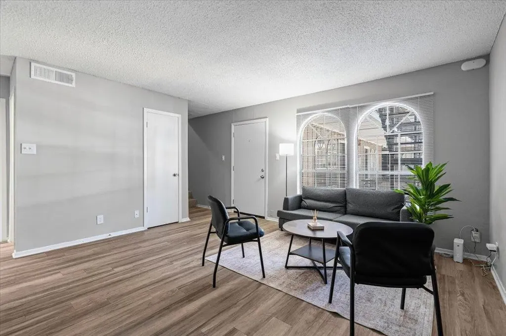 101 E 33rd Street Austin TX 78705