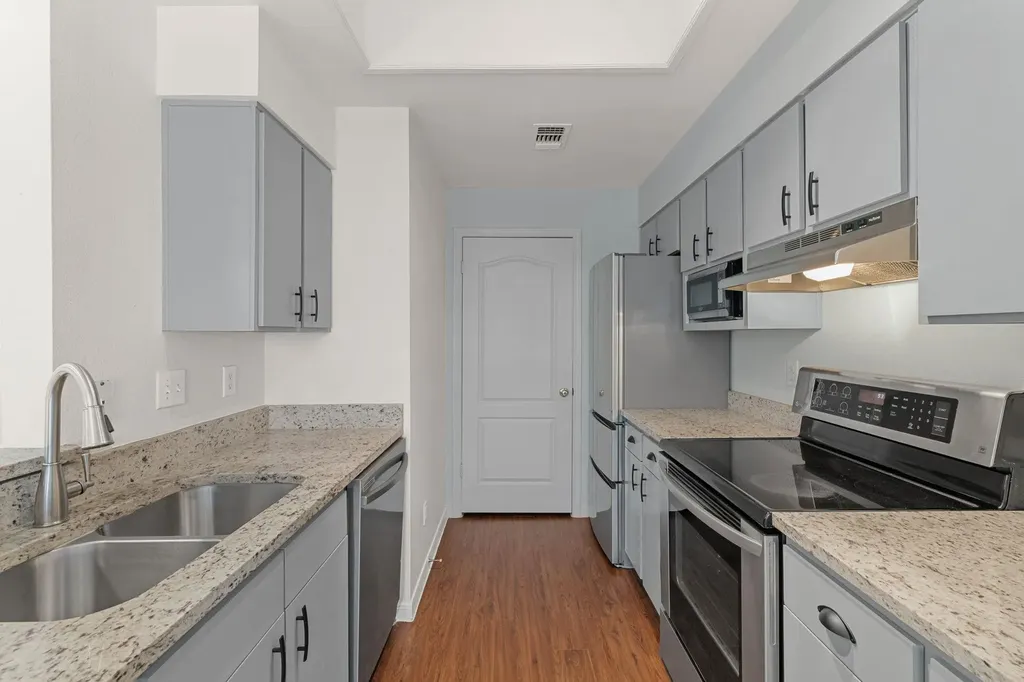 6000 Shepherd Mountain Cove Austin TX 78730