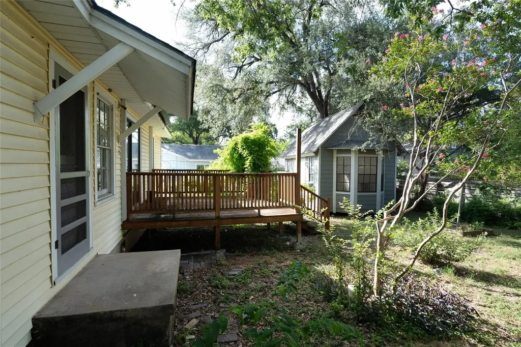 2107 Rabb Glen Street Austin TX 78704