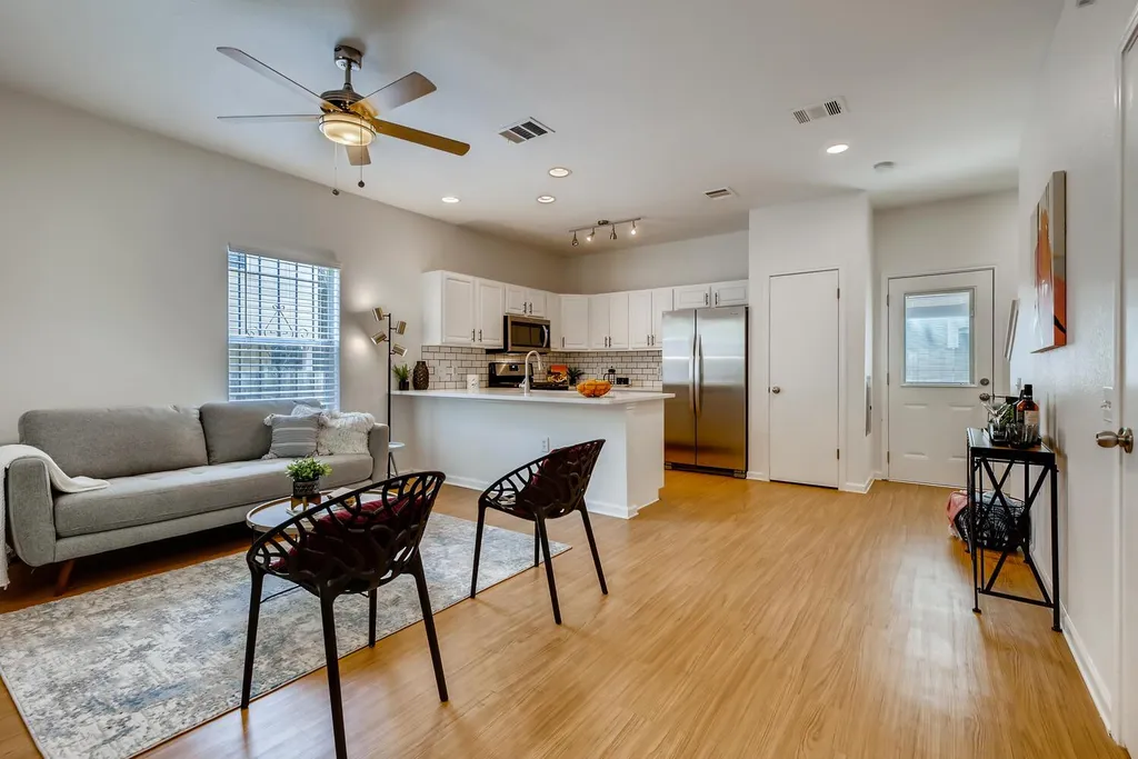 1206 Maple Avenue Austin TX 78702