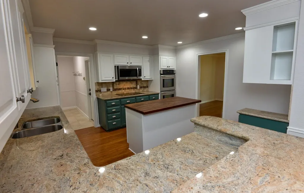 9801 Talleyran Drive Austin TX 78750
