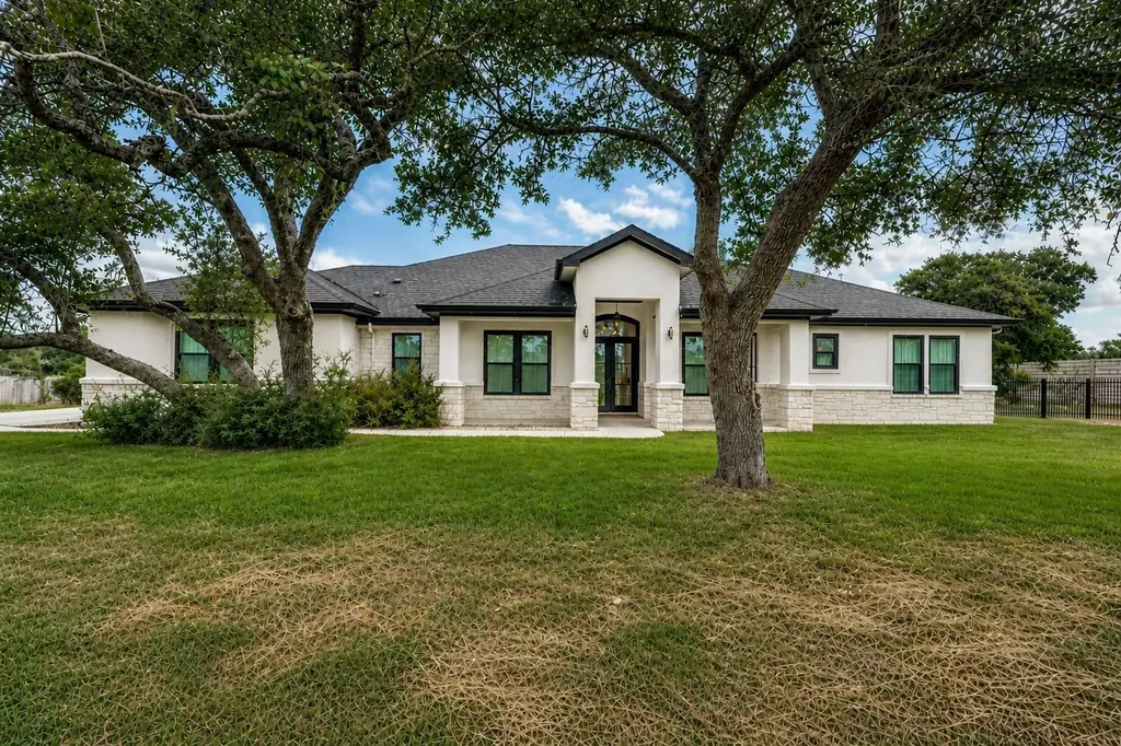 410 Woodland Oaks Trail Buda TX 78610