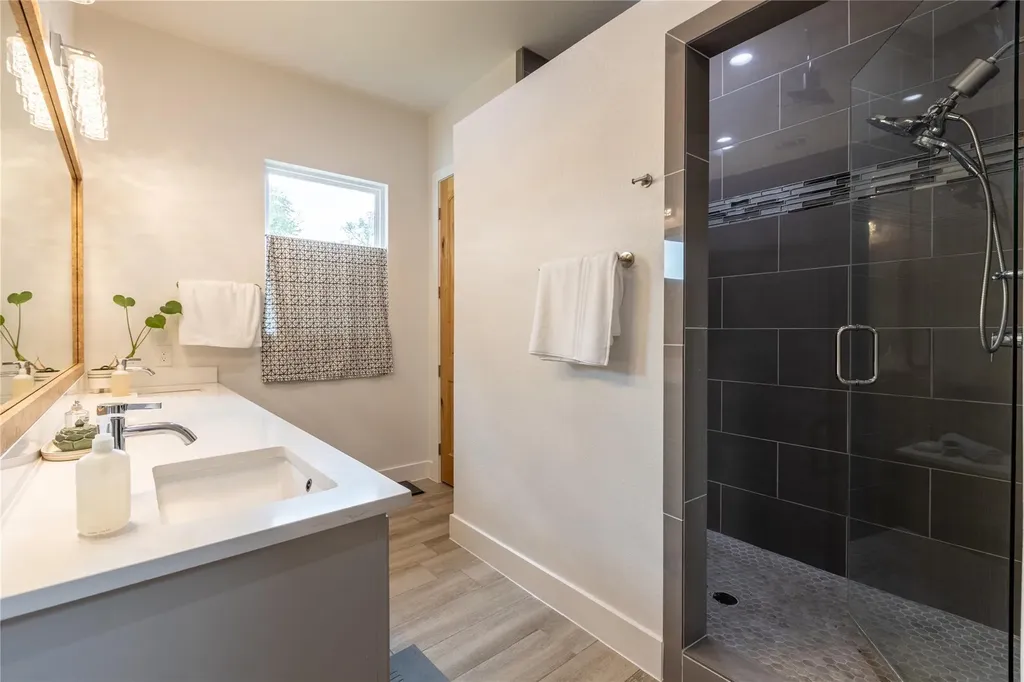 410 Woodland Oaks Trail Buda TX 78610
