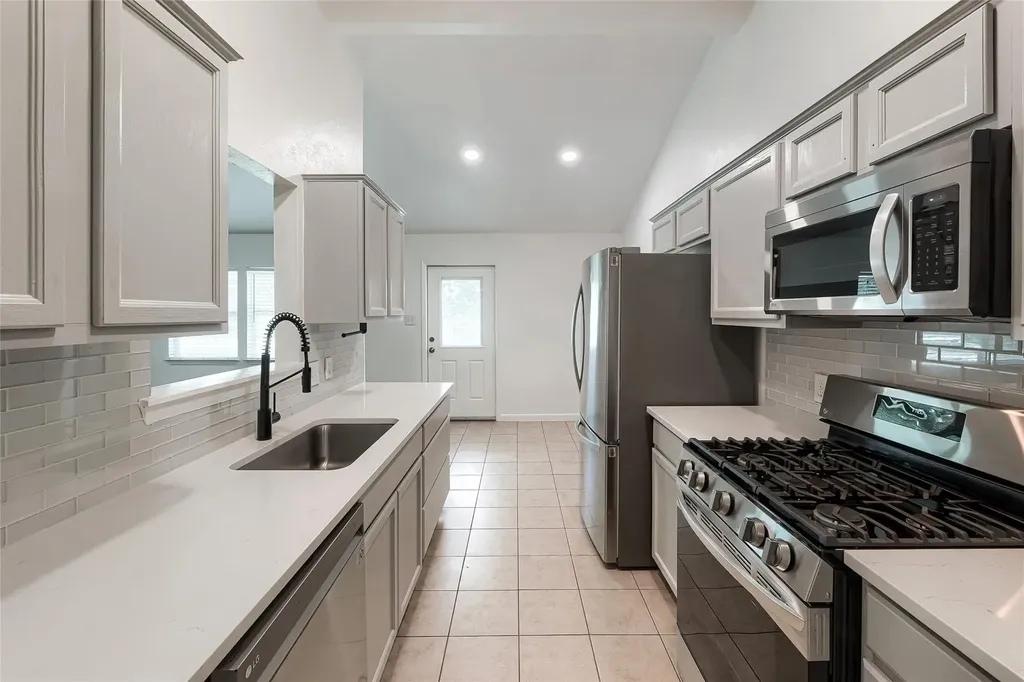 8505 Mayview Drive Austin TX 78724