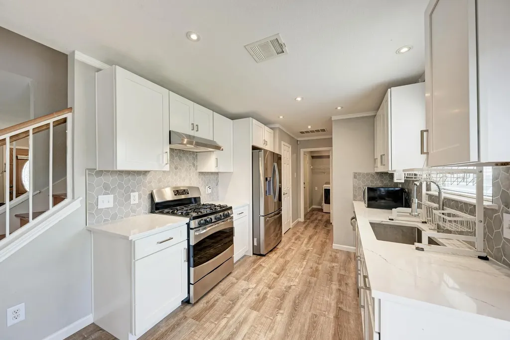913 Whitley Drive Leander TX 78641