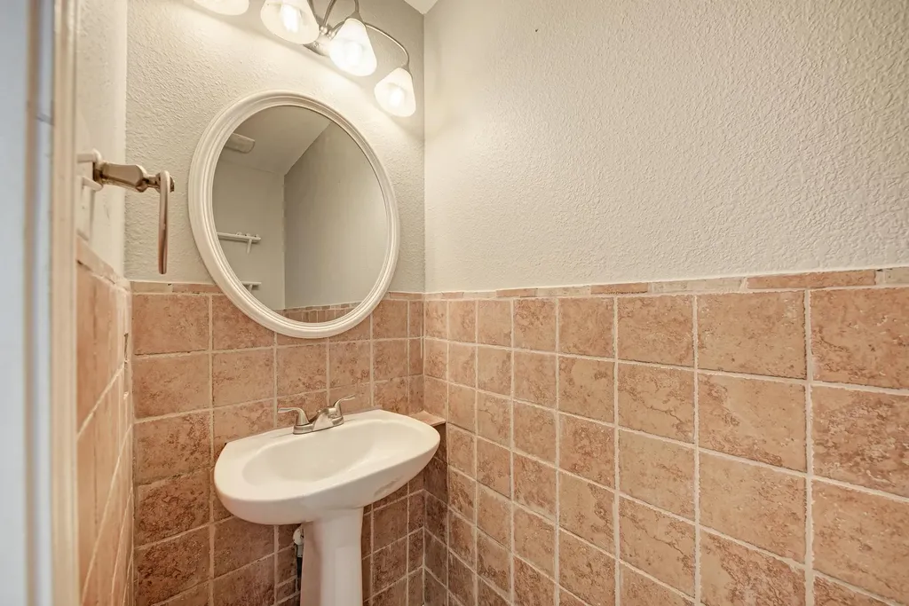 913 Whitley Drive Leander TX 78641