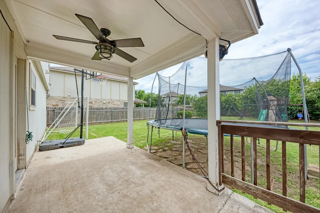 913 Whitley Drive Leander TX 78641