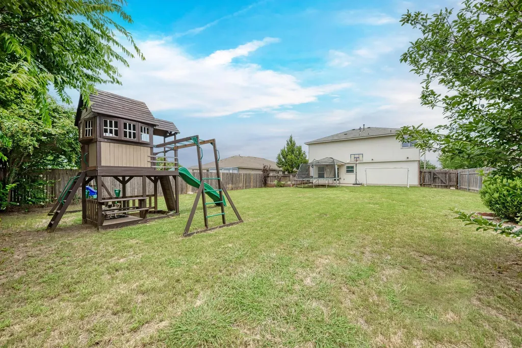 913 Whitley Drive Leander TX 78641