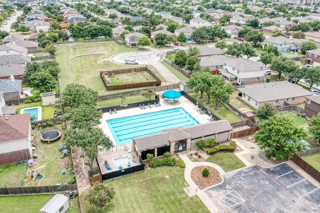 913 Whitley Drive Leander TX 78641