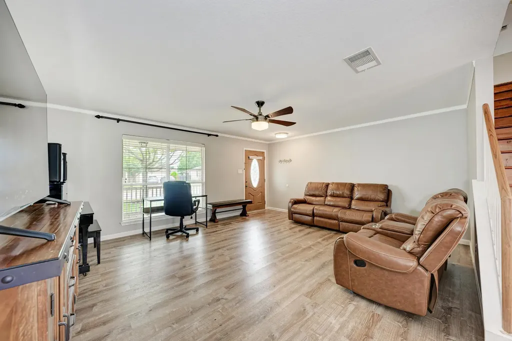 913 Whitley Drive Leander TX 78641