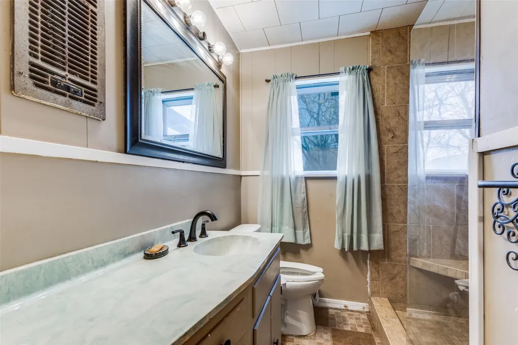 707 Debus Drive Taylor TX 76574
