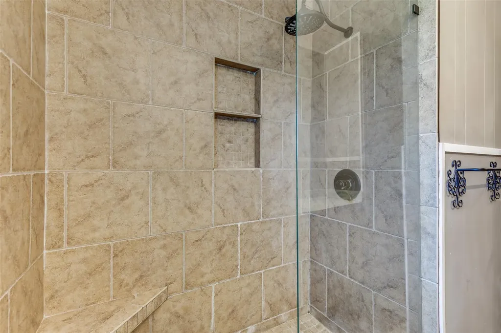707 Debus Drive Taylor TX 76574