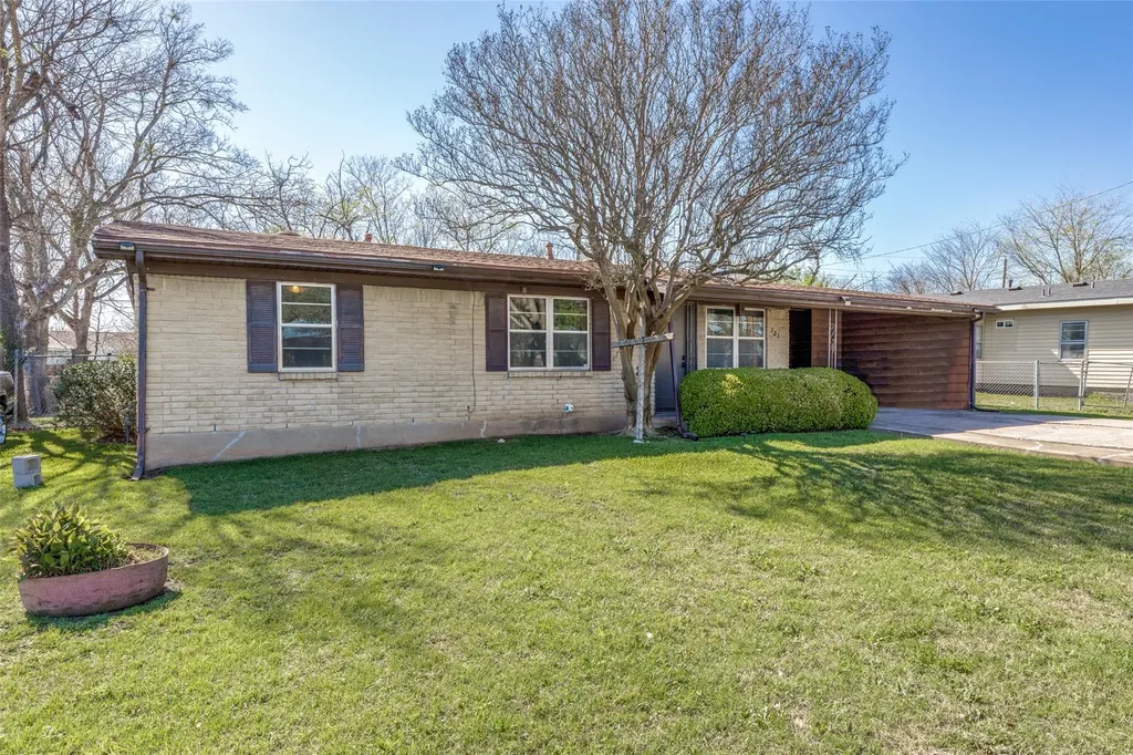 707 Debus Drive Taylor TX 76574