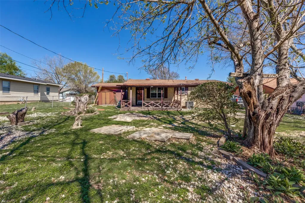 707 Debus Drive Taylor TX 76574