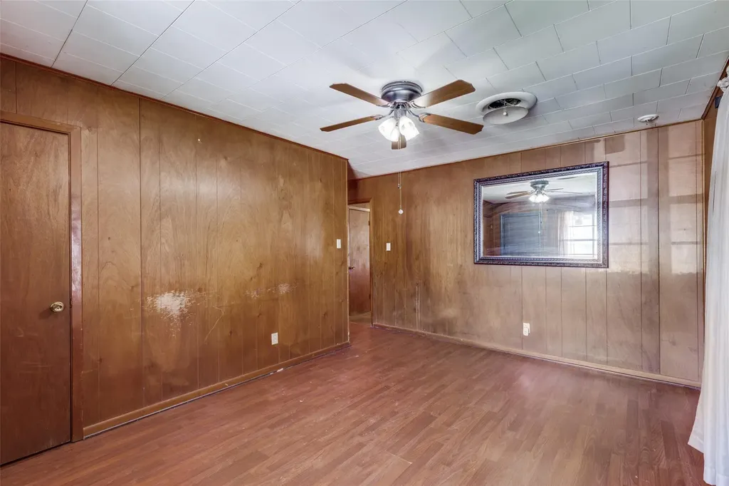 707 Debus Drive Taylor TX 76574