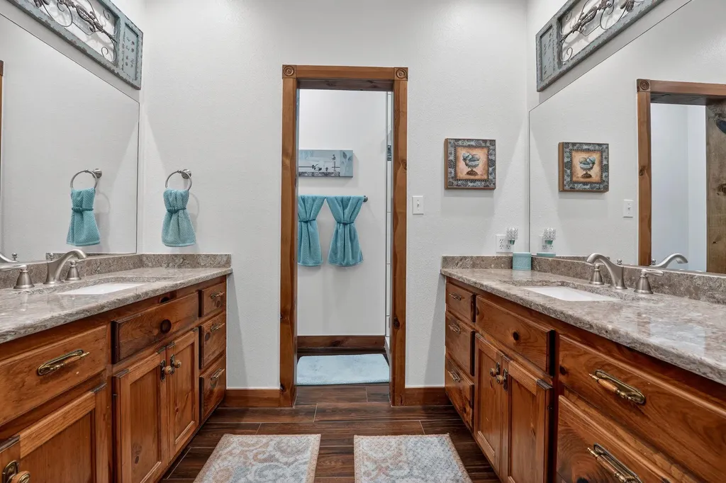 1104 Hill Circle West Drive Granite Shoals TX 78654