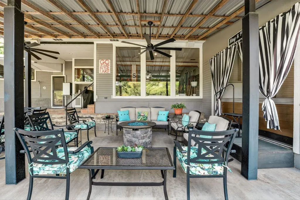 1104 Hill Circle West Drive Granite Shoals TX 78654