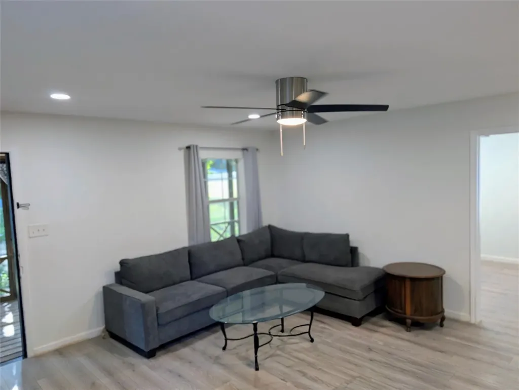 10801 W Lakeview Drive Jonestown TX 78645