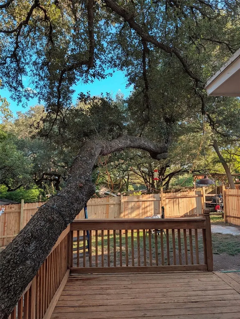 10801 W Lakeview Drive Jonestown TX 78645