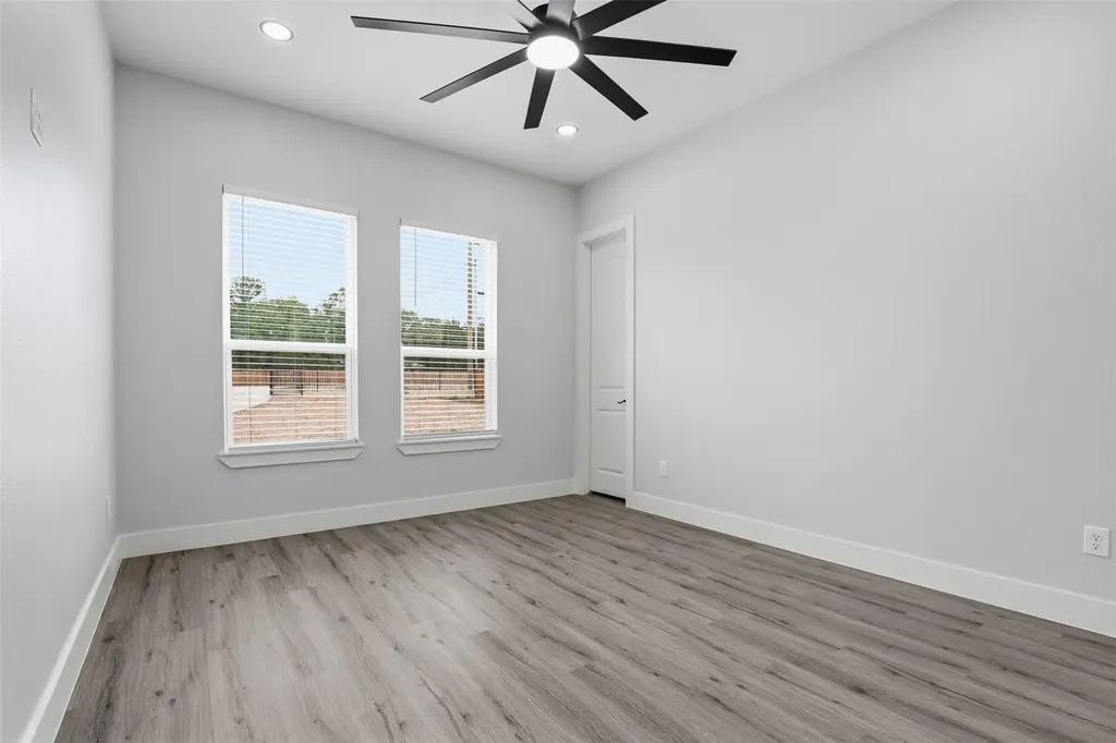 123 Los Robles Road Elgin TX 78621