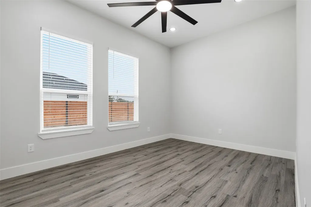 123 Los Robles Road Elgin TX 78621