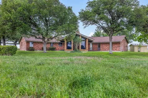 1931 Bruno Road Schulenburg TX 78956