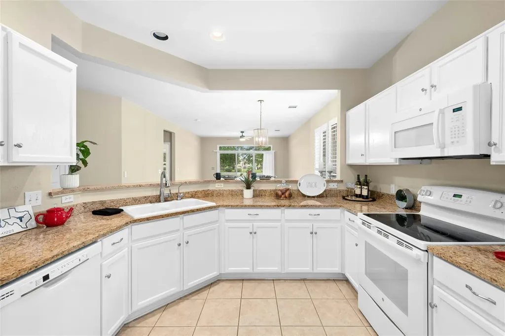111 Hampton Circle Georgetown TX 78633
