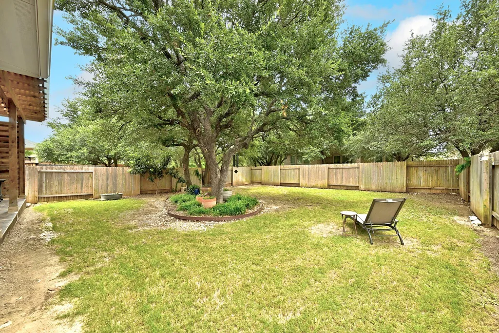 1813 Chickasaw Run Leander TX 78641