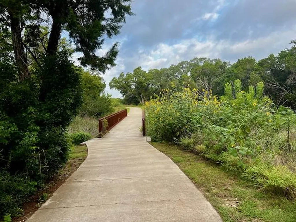 1813 Chickasaw Run Leander TX 78641
