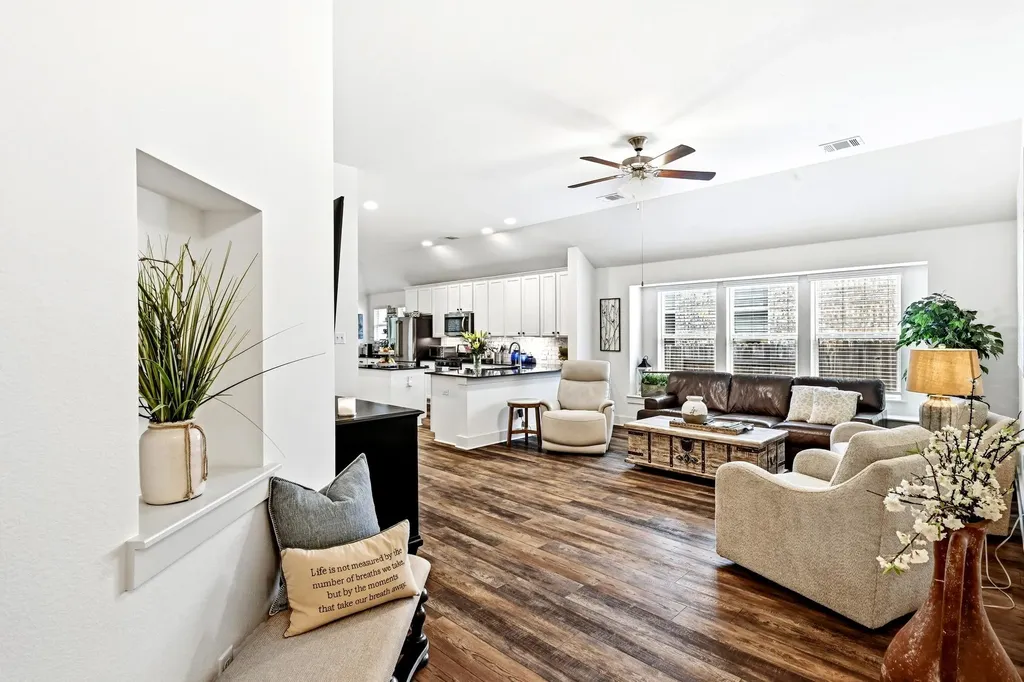 1813 Chickasaw Run Leander TX 78641