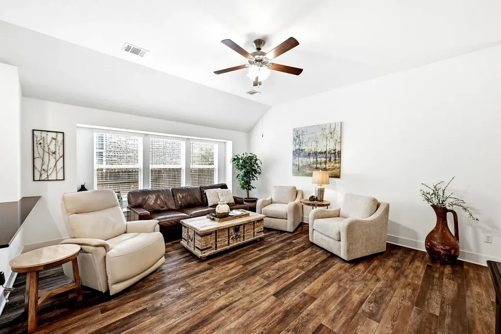 1813 Chickasaw Run Leander TX 78641