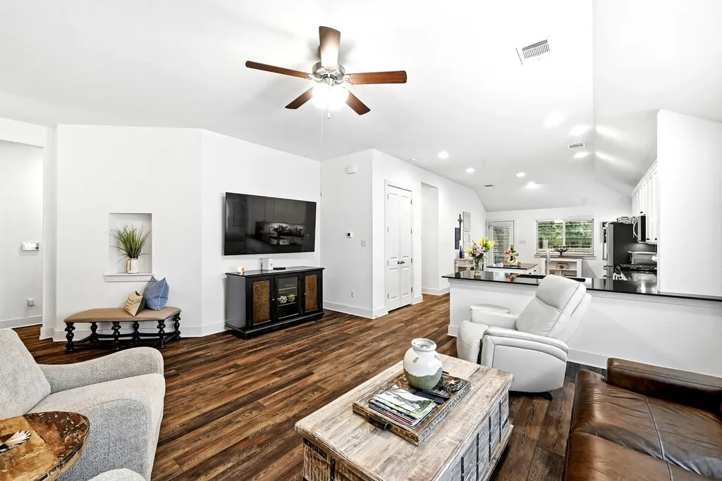 1813 Chickasaw Run Leander TX 78641