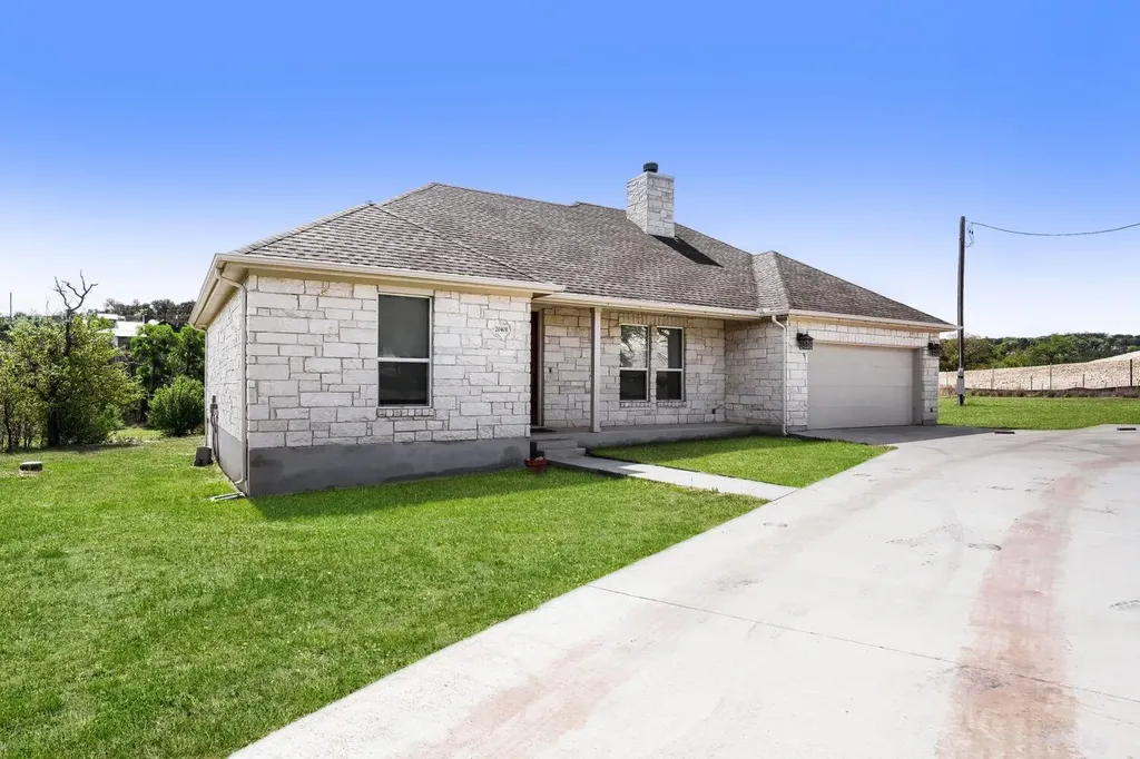 20401 Siesta Shores Drive Spicewood TX 78669