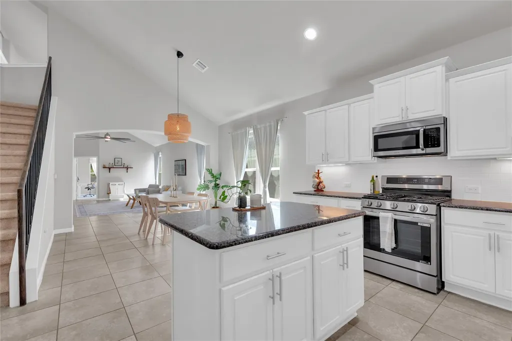 721 Schefer Street Leander TX 78641