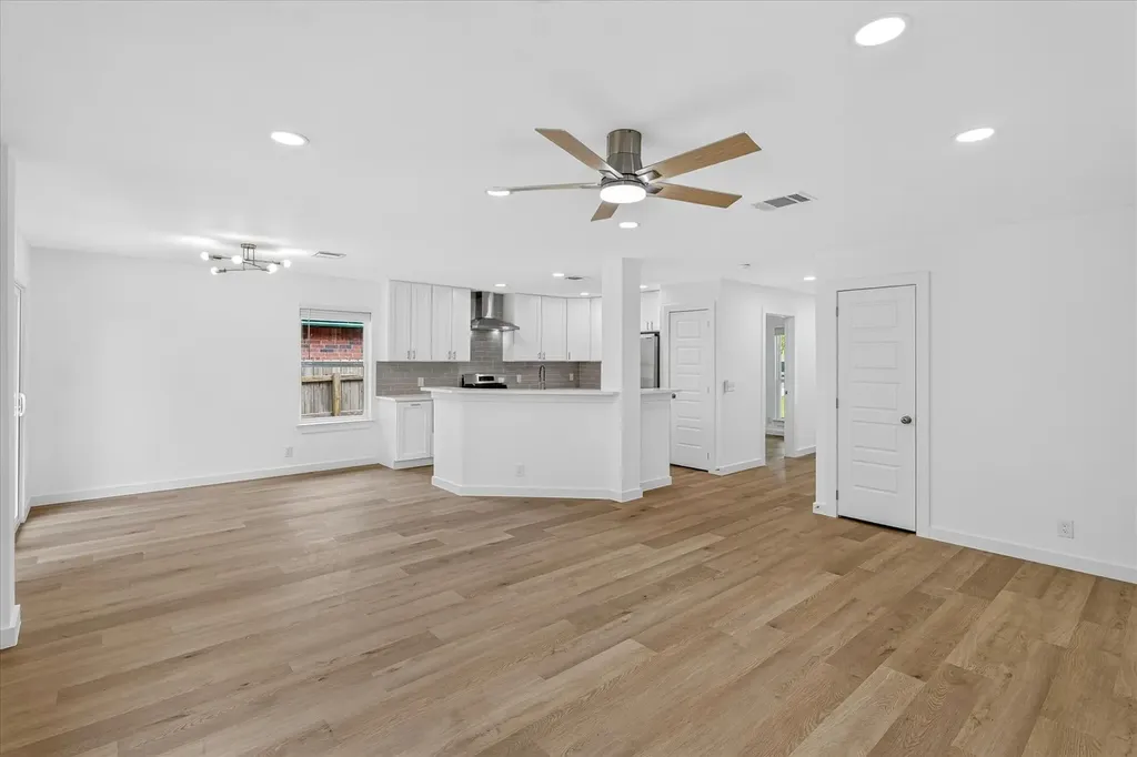 6702 Roseborough Drive Austin TX 78747