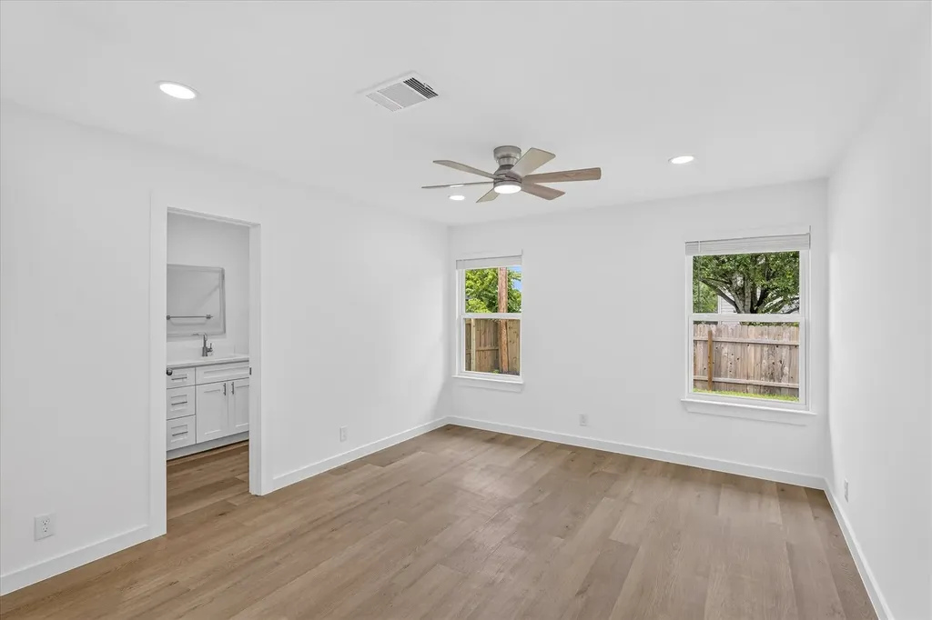 6702 Roseborough Drive Austin TX 78747