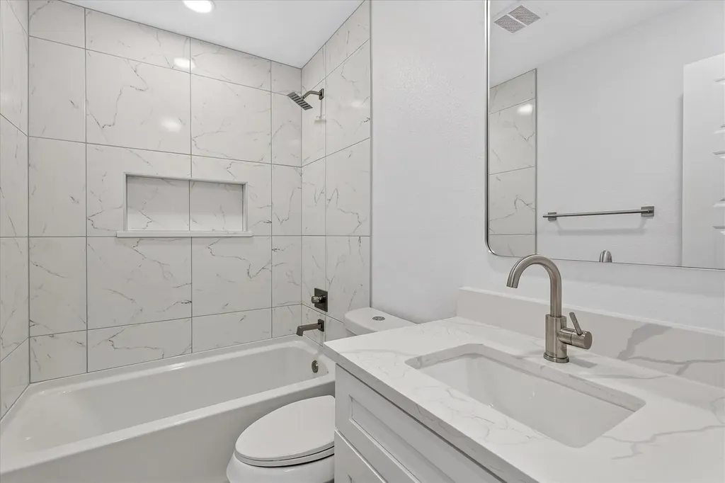 6702 Roseborough Drive Austin TX 78747