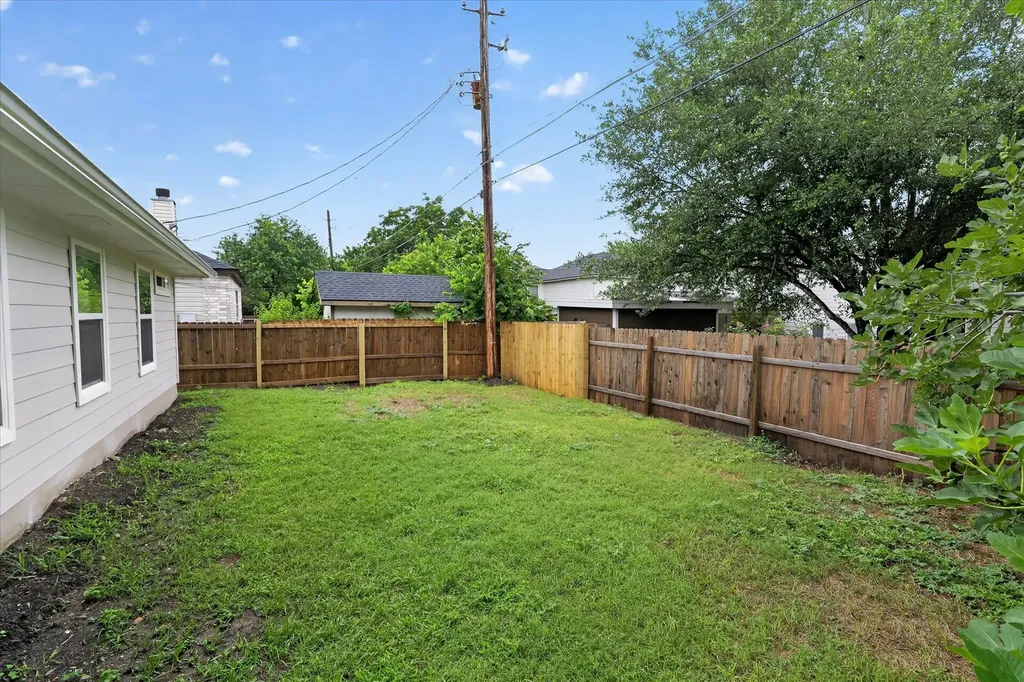 6702 Roseborough Drive Austin TX 78747