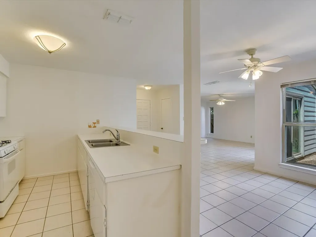 8121 Ceberry Drive Austin TX 78759