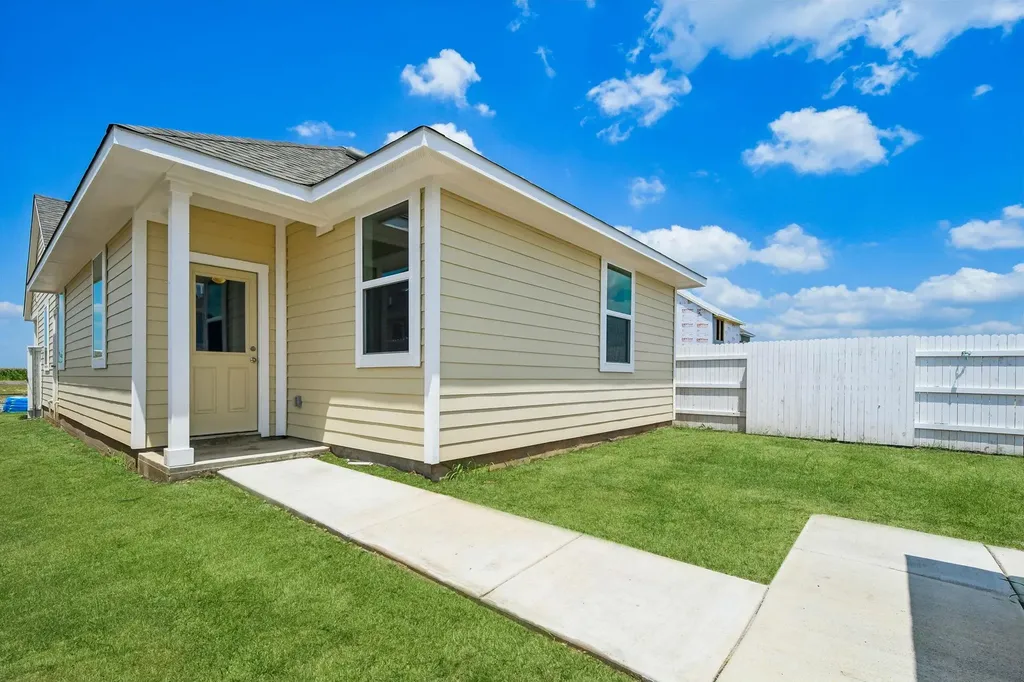 171 Cider Creek Drive Elgin TX 78621