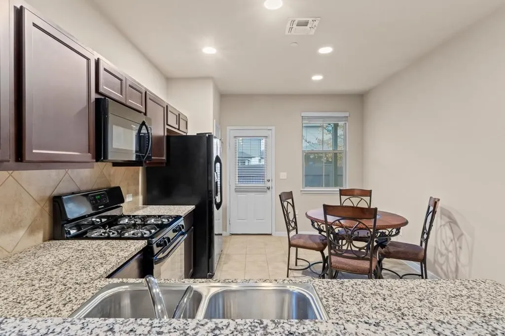2880 Donnell Drive Round Rock TX 78664