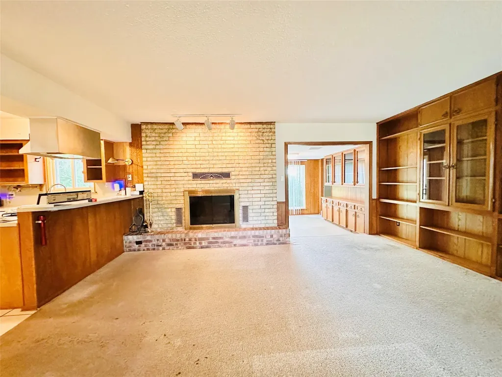 1704 Parkside Lane Austin TX 78745