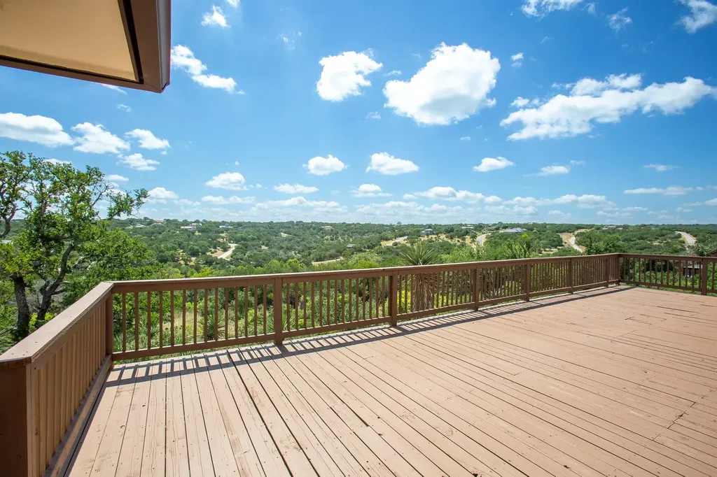 715 Fawn Horseshoe Bay TX 78657