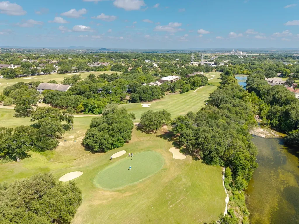 715 Fawn Horseshoe Bay TX 78657